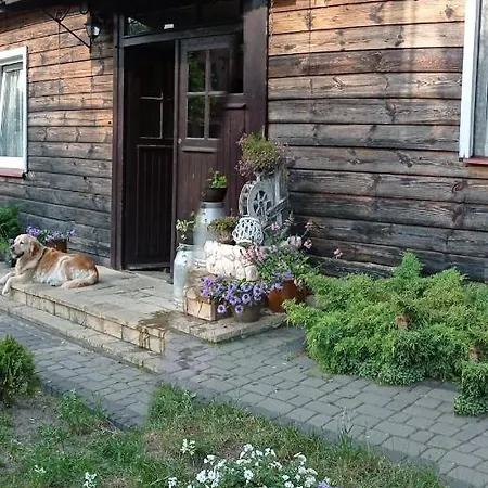 Stara Szkola Goscinne Ubytování v soukromí Leba